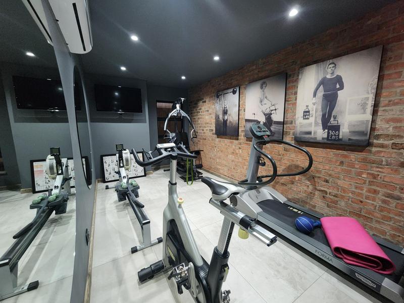 5 Bedroom Property for Sale in Heron Banks Golf Estate Free State